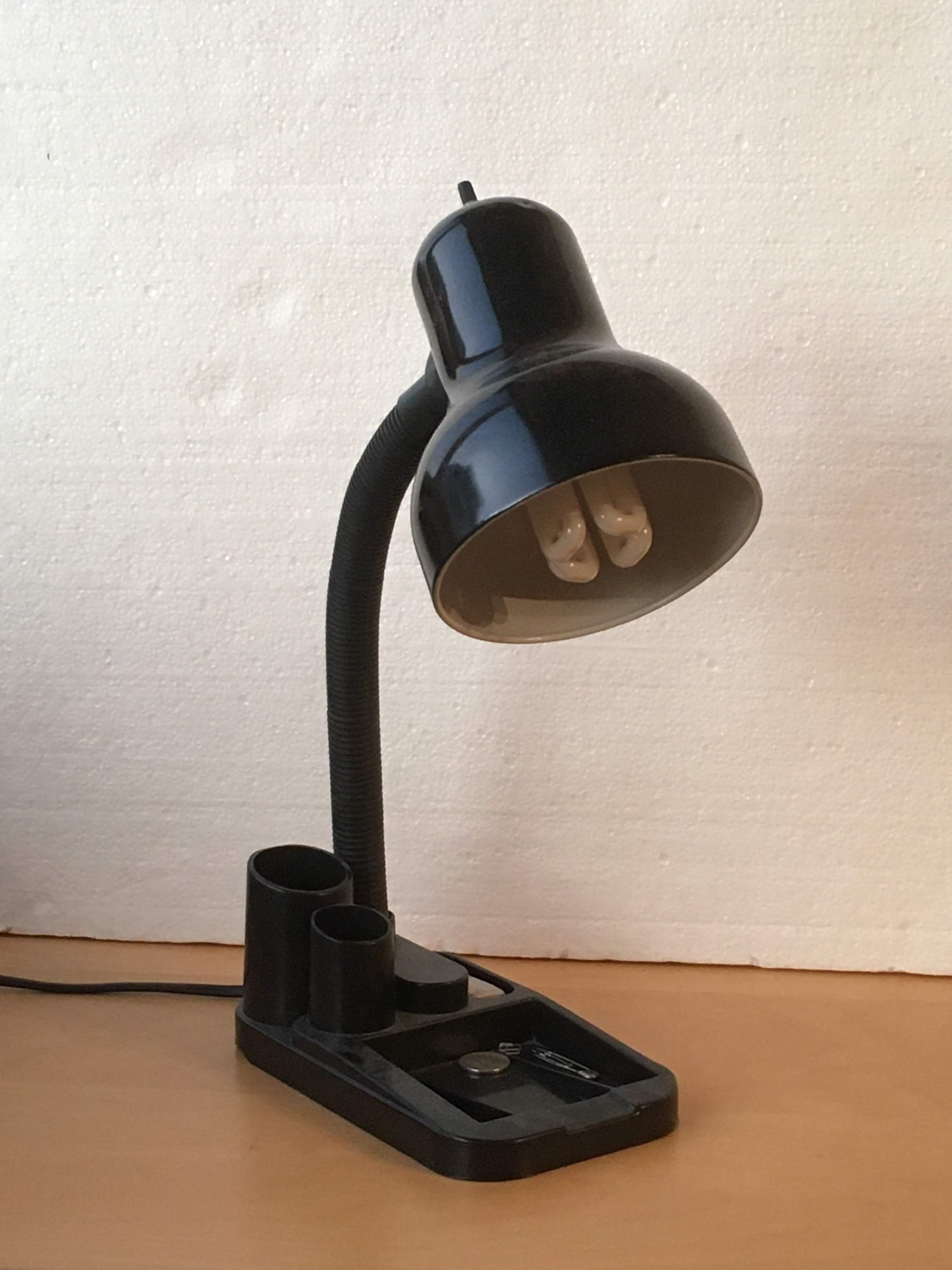 Desk lamp